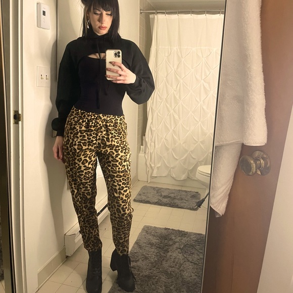 Leopard print pants - Picture 2 of 3